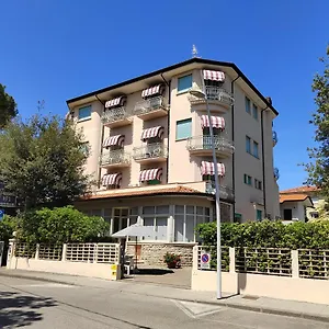 Puccinelli 3* Lido di Camaiore