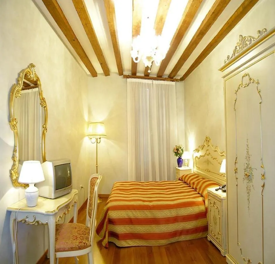 ***  Hotel San Luca Venezia איטליה