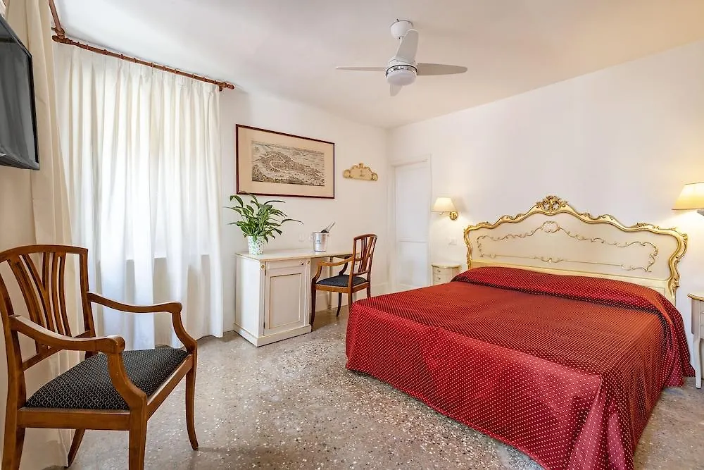 Hotel San Luca Venezia 3*, ונציה איטליה